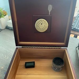 Cedar Cigar Humidor